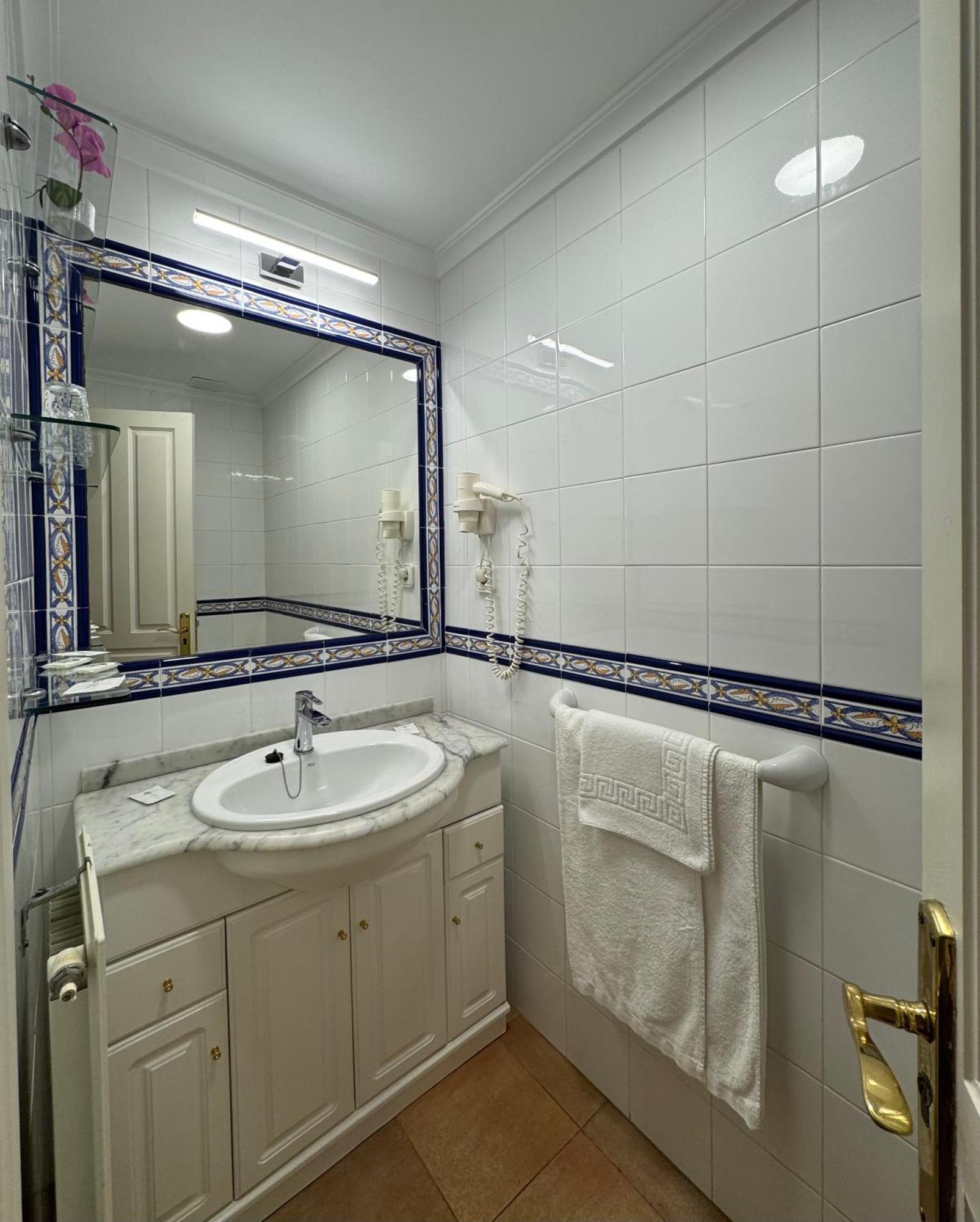 Apartamento El Rincon De Maria Сантильяна-дель-Мар Экстерьер фото